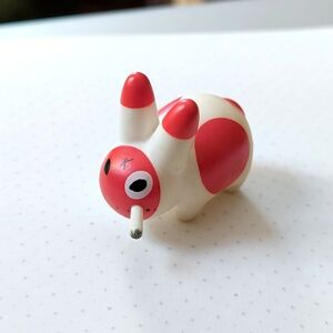 Kid Robot x Frank Kozik Smorkin' Labbit in red and white
